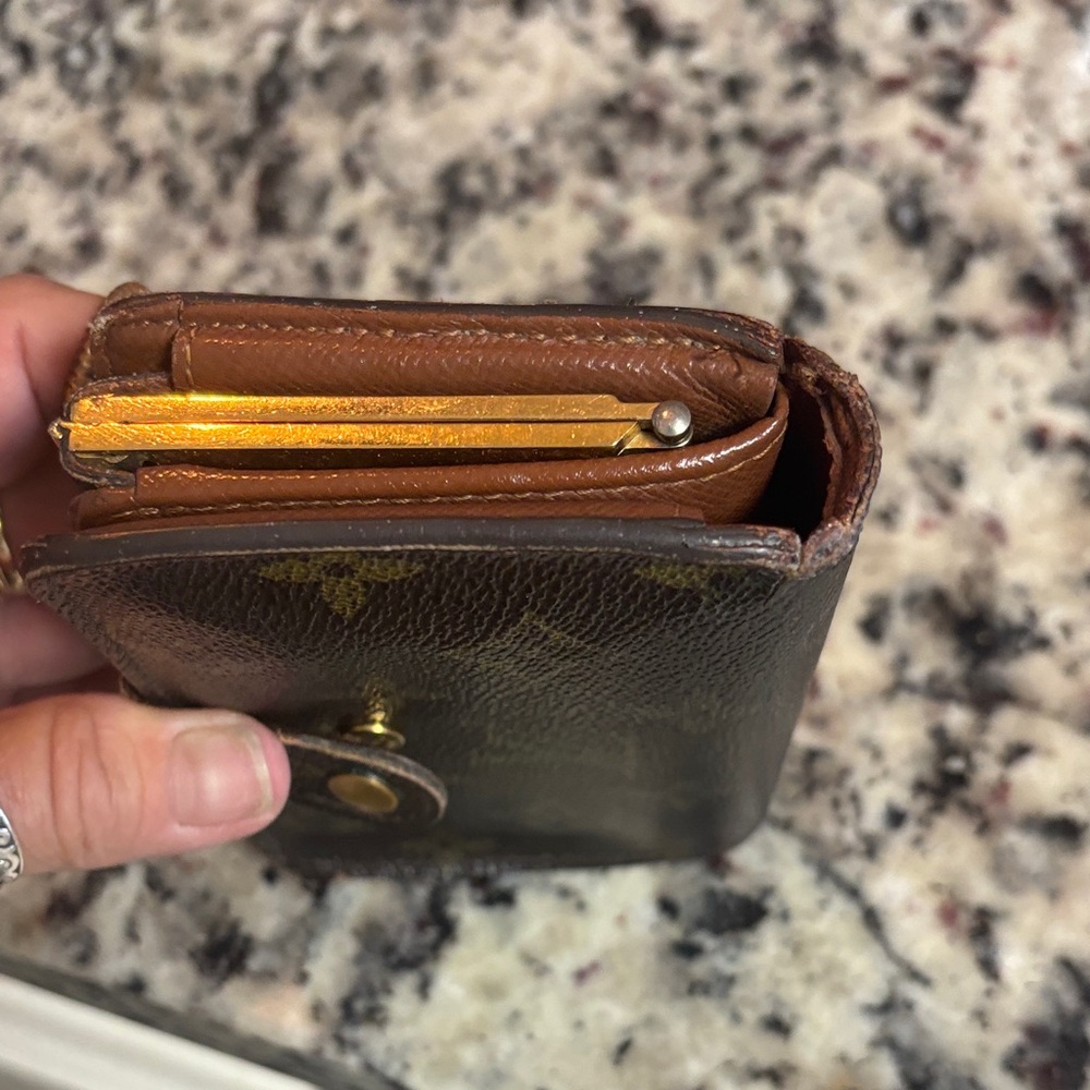 Brown Monogram Wallet - Picture 6 of 7